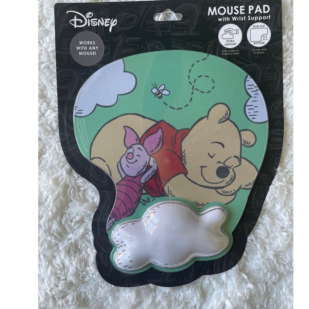 Disney Winnie the Pooh Piglet Mouse Pad with Wrist Support Ergonomic Design NEW